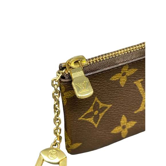 LOUIS VUITTON Louis Vuitton Monogram Key Pouch - Picture 5 of 5